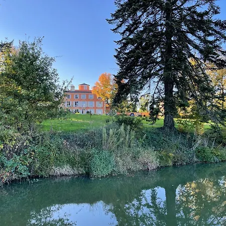 Villa Manoir Avec Piscine Chauffee Et Parc Clos Arbore *